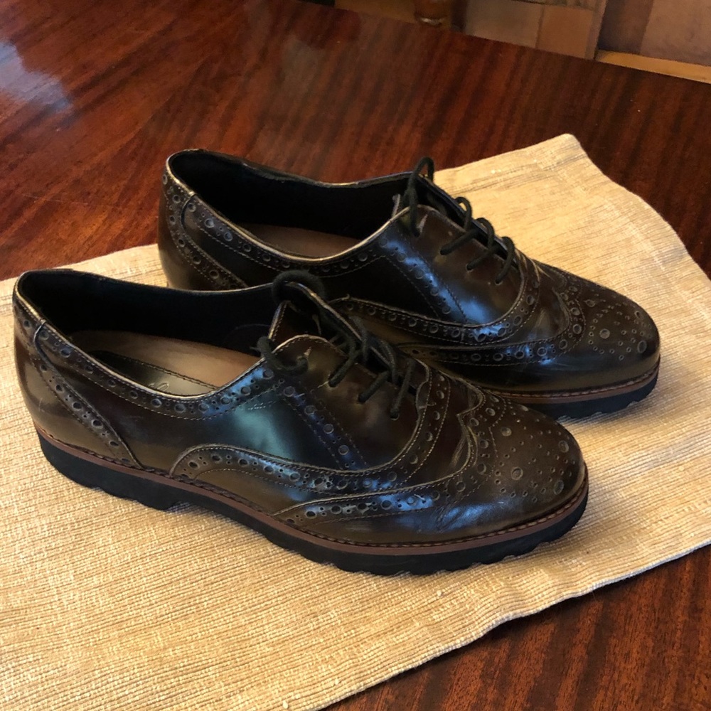 Earthies Santana patent leather wingtips